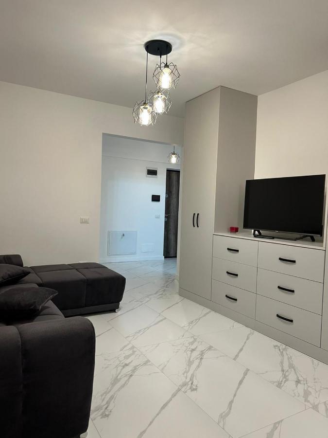 Luxury Studios Blvd. G. Enescu Сучеава Екстериор снимка